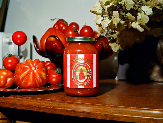 Roman's Very Good Tomato Sauce: Classic Tomato & Garlic