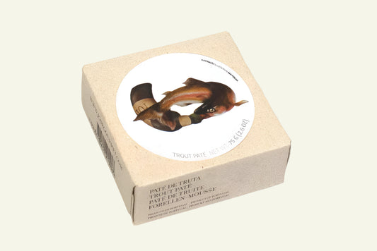 Box with a round label featuring an illustration of a bird on a white background