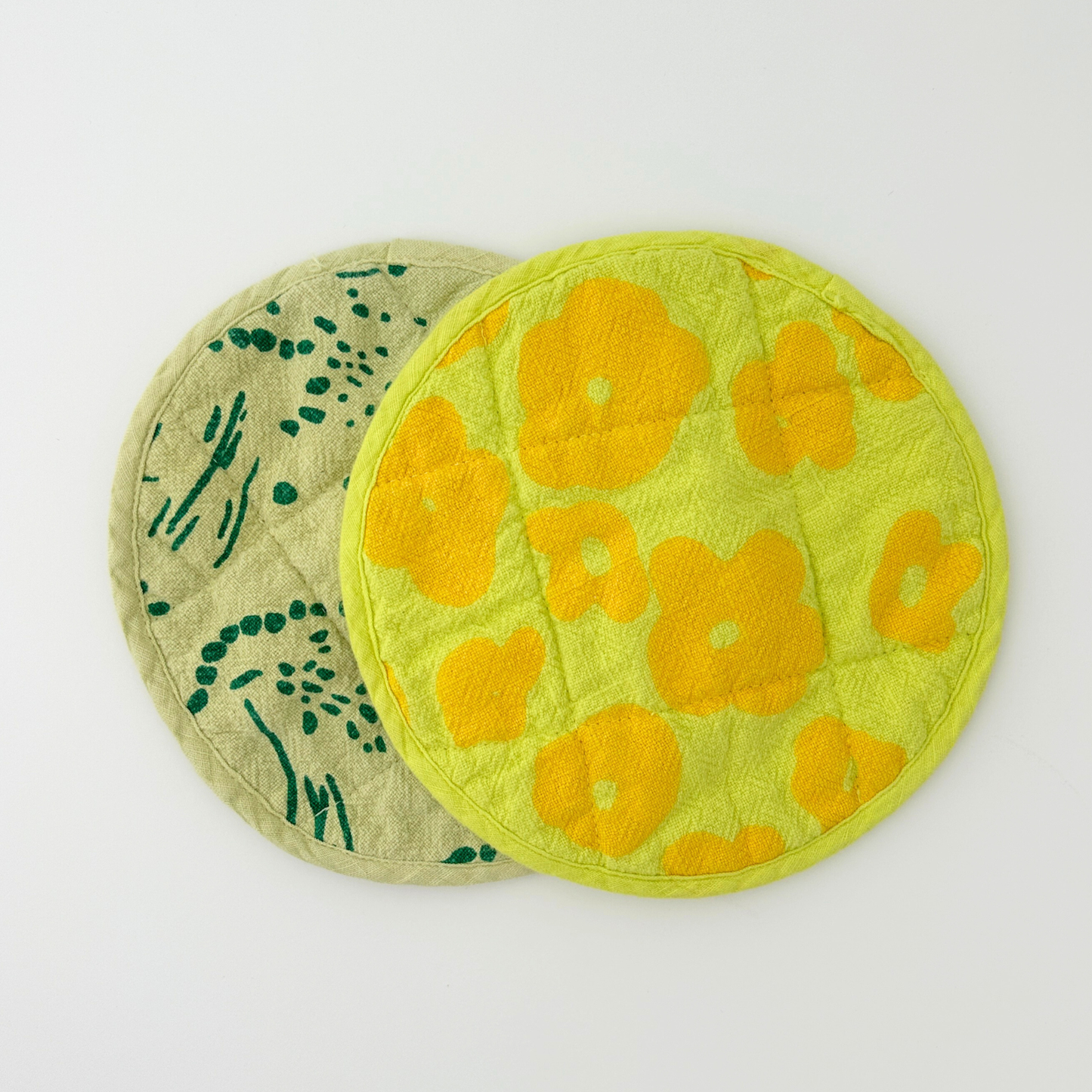 Round Potholder - Drape - Circus Green - Pear